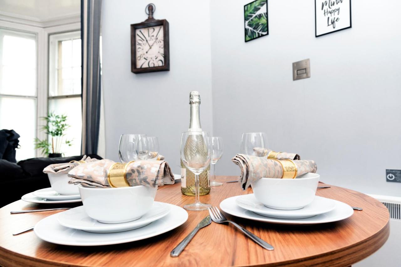 Wrexham Central Stay Apartment Seven Buitenkant foto